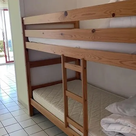 Appartement : 2 Pièces En Bord De Avec Terrasse - Fr-1-843-38 *